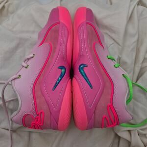 Nike LeBron XXII 22 'I Promise' Pink Foam/Photo Blue colorway Women sz 6.5Y